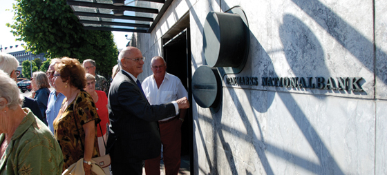 b3407deac3d573456803c8cf250d3757