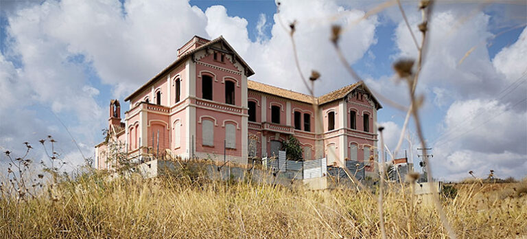 e073b3206435f7cc9ea3eb92a51739bb