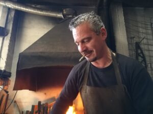 Pedro, El Herrero – byens sidste smed?