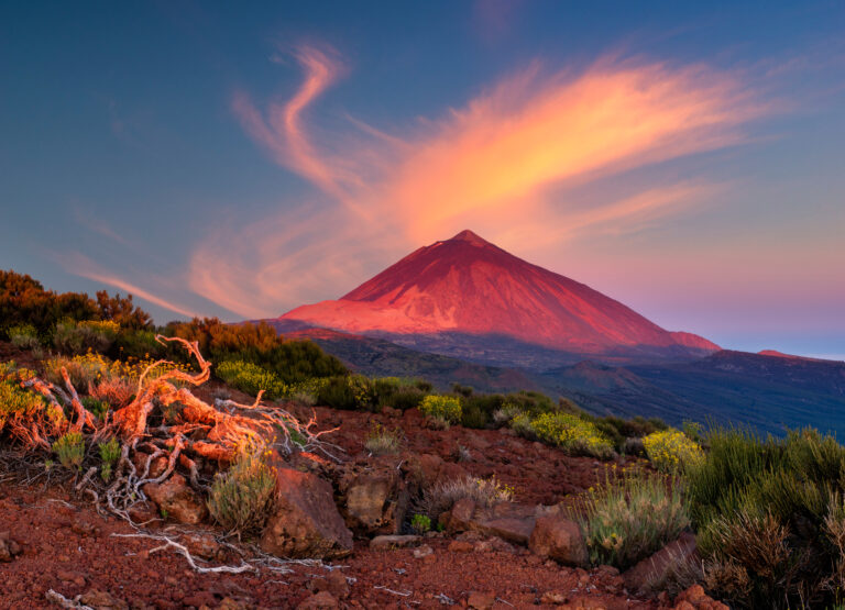 Teide,Volcano,In,Tenerife,In,The,Light,Of,The,Rising