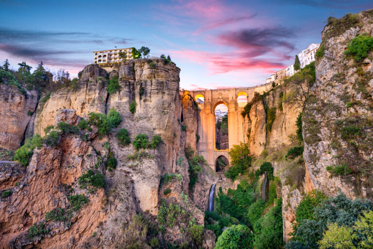 Ronda,,Spain,At,Puente,Nuevo,Bridge.