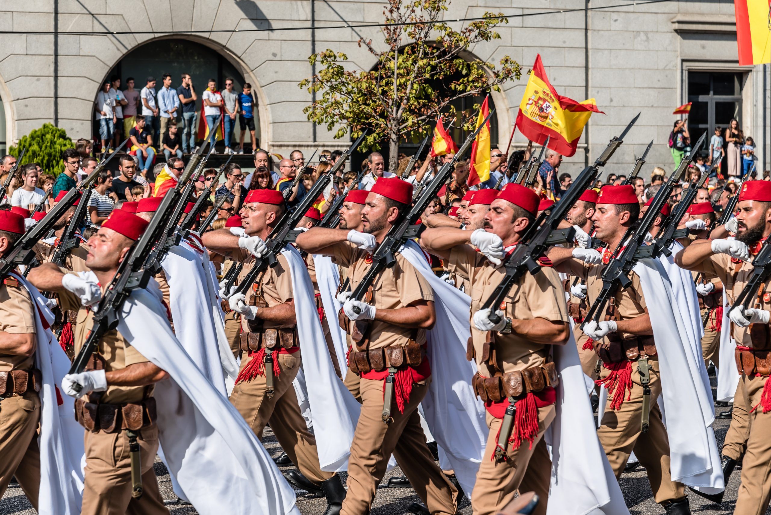 Madrid,,Spain,-,October,12,,2017:,Soldiers,Marching,In,Spanish