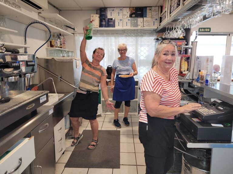 Noen-av-de-hyggelige-medlemmene-vare-som-daglig-og-frivillig-sorger-for-god-stemning-i-norsk-forening