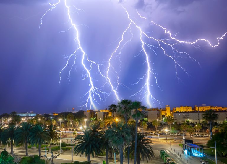 Kraftig uvær førte til rødt varsel