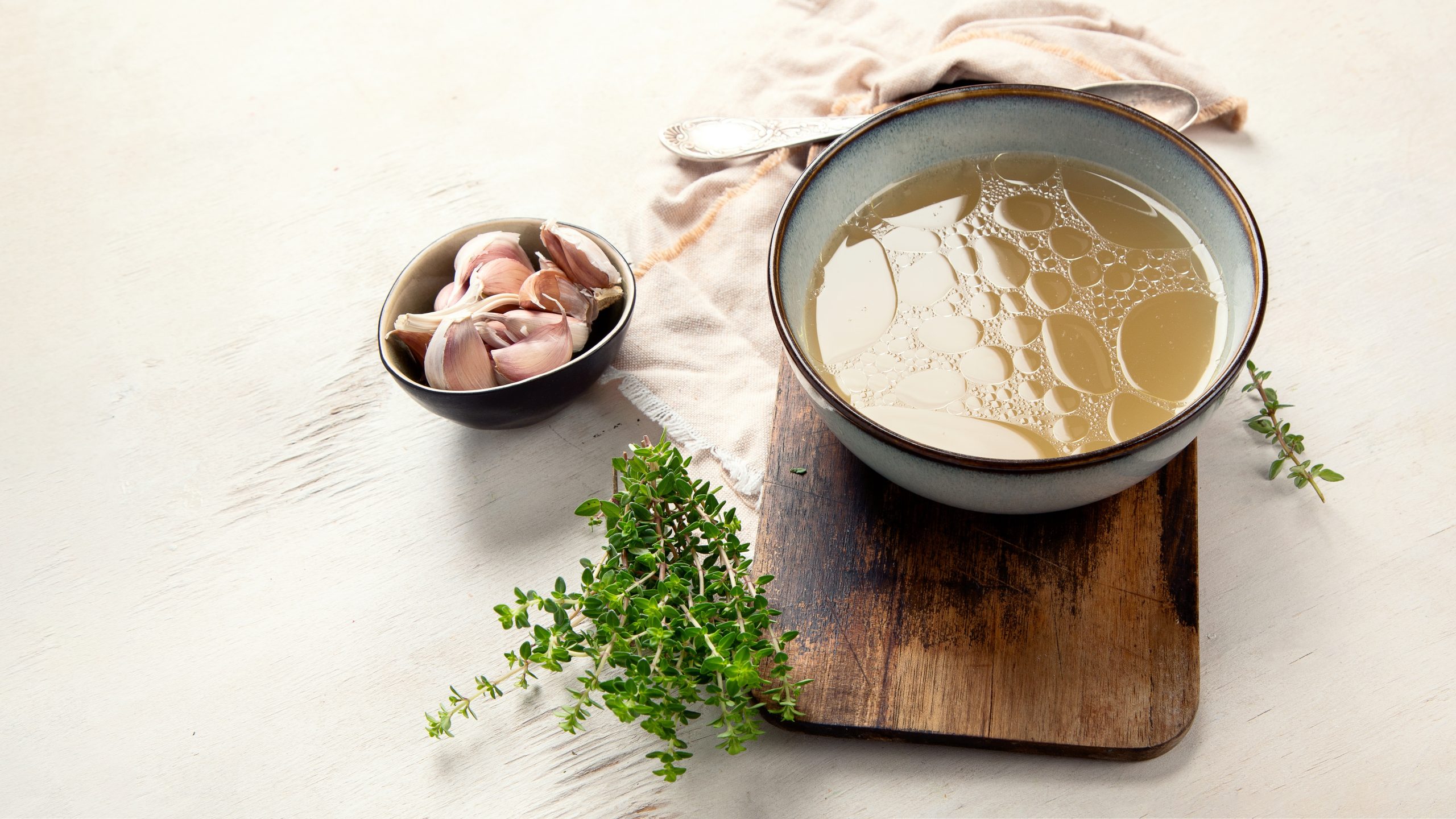 Oppskrifter fra våre spanske naboer: SOPA DE TOMILLO